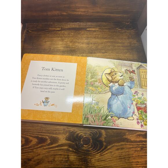 Peter Rabbit 5 Puzzles Book - Picture 6 of 9